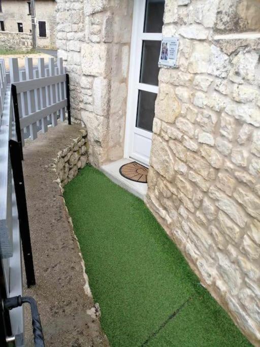 Gite Bin Benaise Draps Et Serviettes Compris Pamproux Dış mekan fotoğraf
