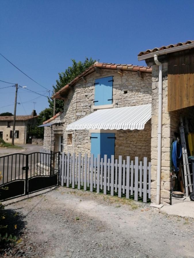 Gite Bin Benaise Draps Et Serviettes Compris Pamproux Dış mekan fotoğraf
